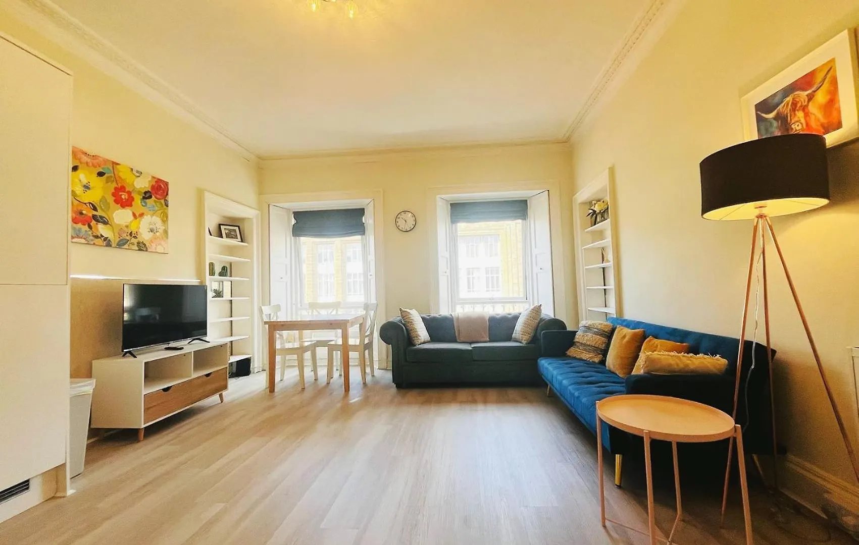 One Bedroom Apartment Behind Edinburgh Castle On The 3Rd Floor