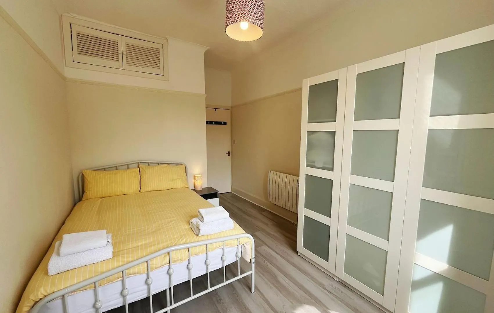 One Bedroom Apartment Behind Edinburgh Castle On The 3Rd Floor 0*,  영국
