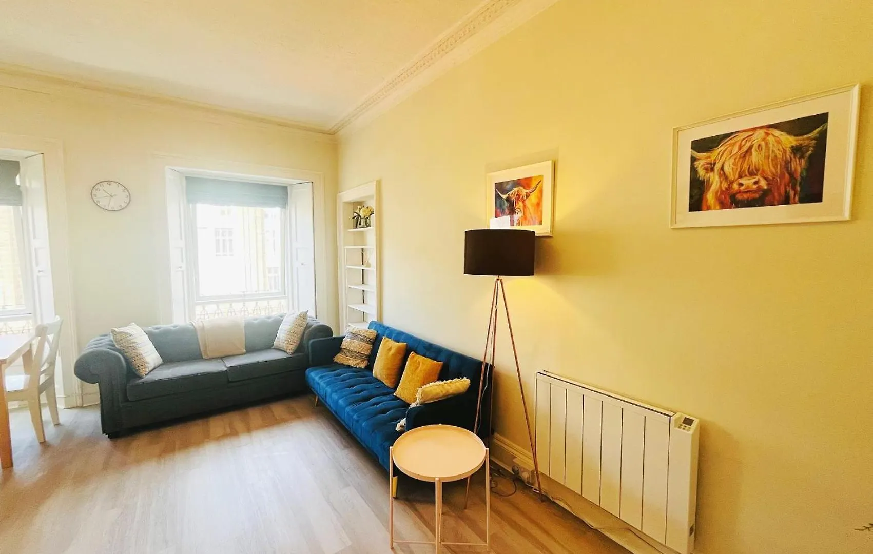 One Bedroom Apartment Behind Edinburgh Castle On The 3Rd Floor