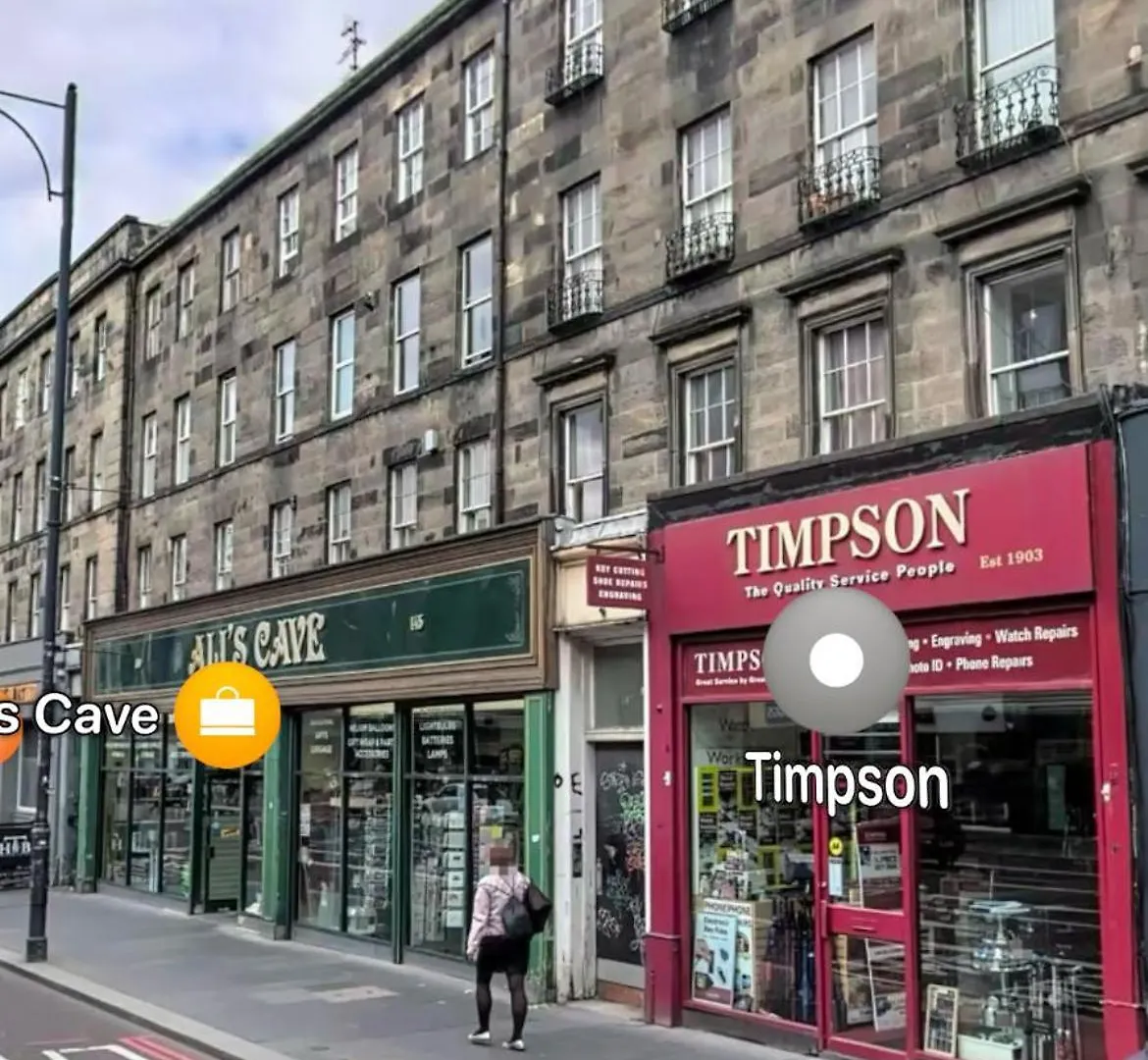One Bedroom Apartment Behind Edinburgh Castle On The 3Rd Floor